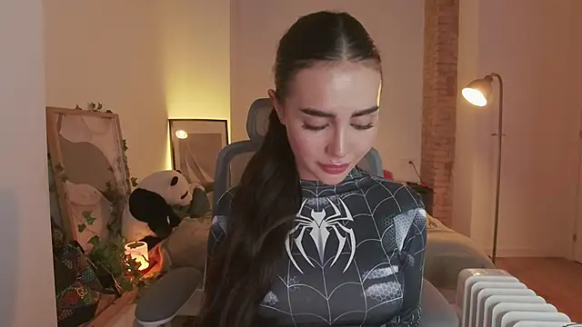 Lil_Gabby: διαδικτυακό σόου στην κάμερα