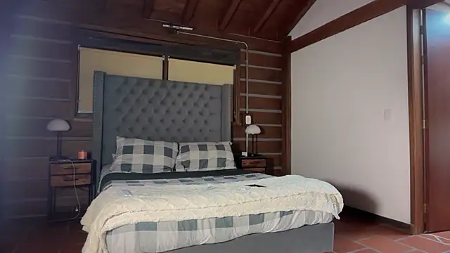 RouseColinsのライブXXXチャット