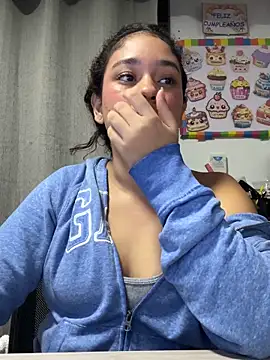 Pokazy przed kamerką – lana_rousse01