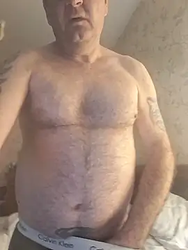 cairdy1888 Show in webcam