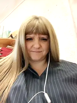 Chatroom XXX en direct de Office_Albertina