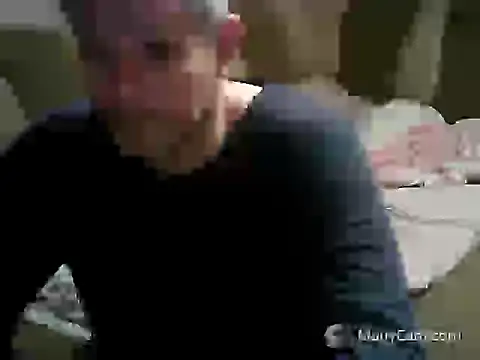 Mr__XX: διαδικτυακό σόου στην κάμερα