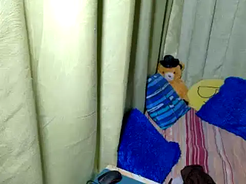 xxloveheart's Webcam Show