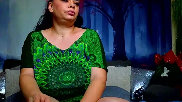 Chat XXX ao vivo de ElizabethEven