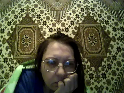 FayInessaKiss élő XXX-chatje