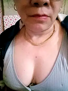 small-house123 Adlı Modelin Canlı XXX Sohbeti