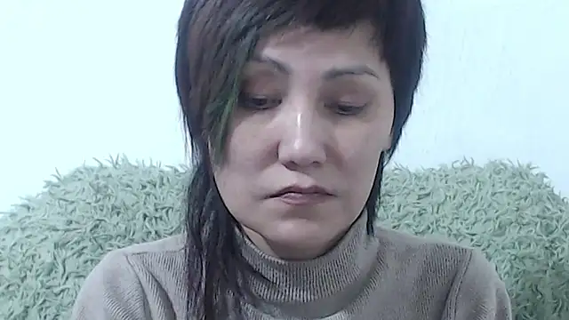 VERYHAPPYWOMANXXX élő XXX-chatje