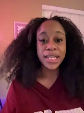 Tikalalinn Live XXX chat