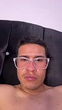 Latin_Paisa_Boy 现场XXX聊天