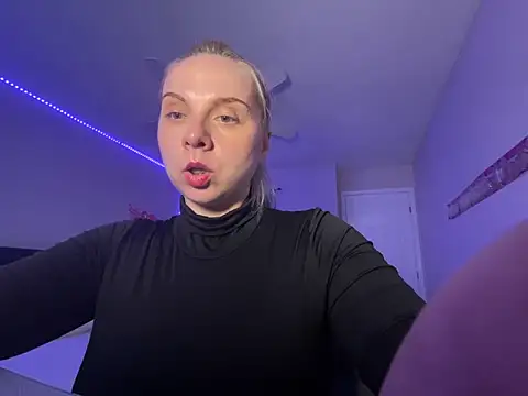 XXX chat uživo modela i_love_iva