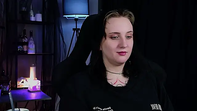 AsheLucker: онлайн-секс-чат