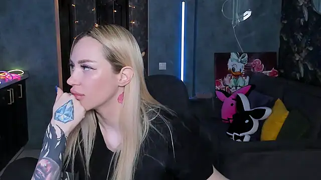 Blckmirrorr live XXX chat