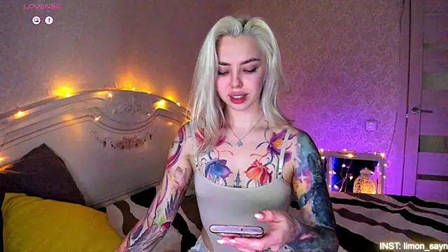 Sembang XXX Secara Langsung LillyMoure_