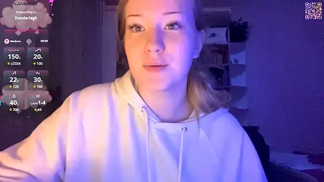 Chat +18 de PandaFluff ao vivo