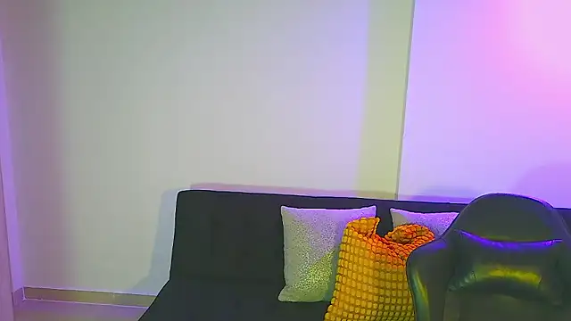 แชท XXX สดของ Yuliennegg