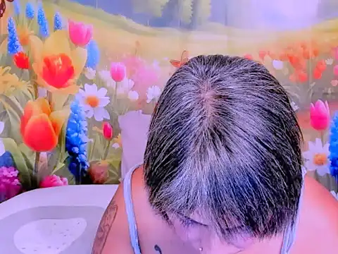 Chat +18 de indianroxy ao vivo