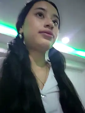 l0lita_emi Adlı Modelin Canlı XXX Sohbeti