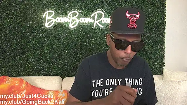 Вебкам-шоу boomboomr00m