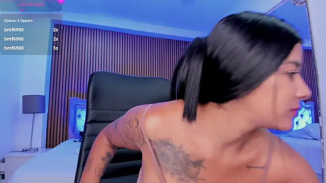 دردشة SelenaStonne الجنسية المباشرة