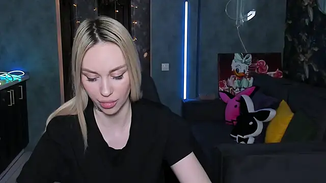 Blckmirrorr Chat XXX in diretta