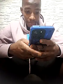 Cuteyuuboy2086: διαδικτυακό σόου στην κάμερα