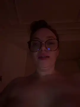 Show modela FemDom_RubyKnightXXO na web-kameri