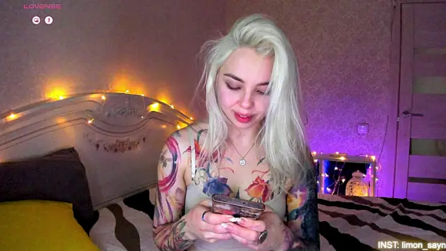 Sembang XXX Secara Langsung LillyMoure_