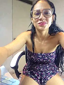 دردشة KittyKardy الجنسية المباشرة