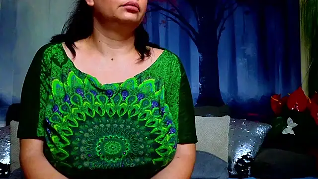 Czat XXX na żywo – ElizabethEven