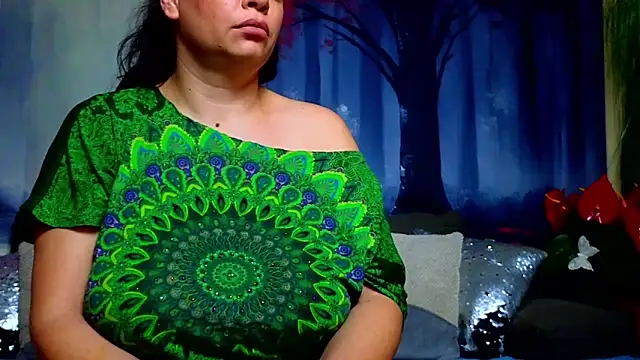 แชท XXX สดของ ElizabethEven