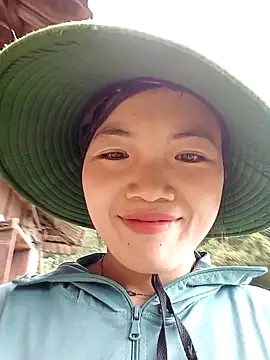 XXX chat uživo modela ngan-cute