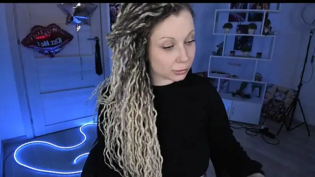 HoneySallyMoore live XXX chat