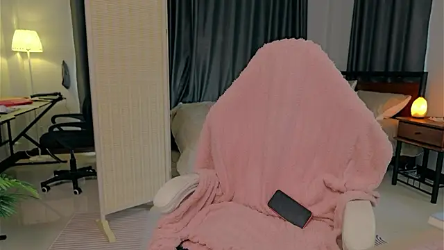 PocketElsa live XXX chat