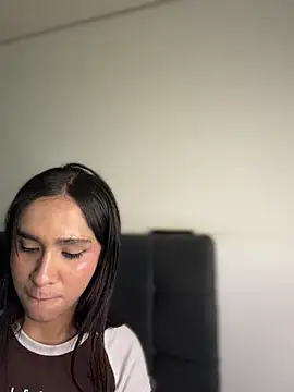 Isabella-Teen Live XXX Chat