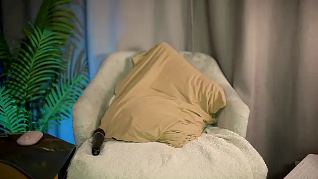 juwenta élő XXX-chatje