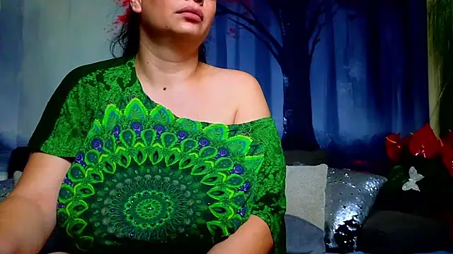 ElizabethEven's Live XXX Chat