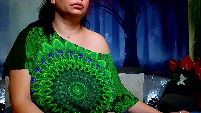 Chat XXX ao vivo de ElizabethEven