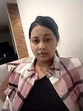 Alessandraa- 现场XXX聊天