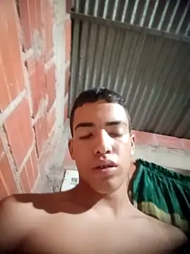 Big-DickHot: διαδικτυακό σόου στην κάμερα