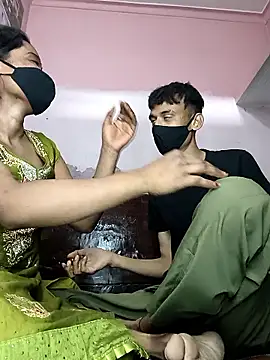 couplegk71 在線直播表演