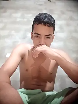 Big-DickHot: διαδικτυακό σόου στην κάμερα