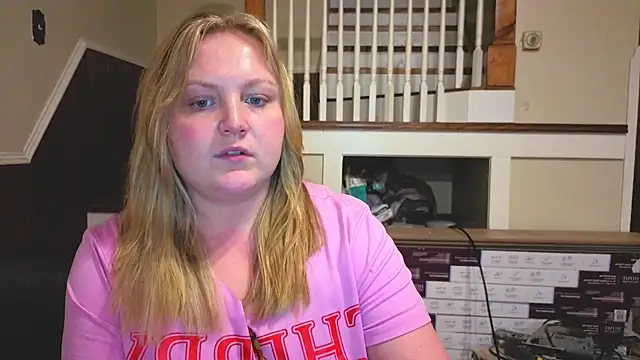 PhatAssBlondのライブXXXチャット