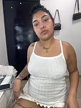 Latin_bigbutt 라이브 XXX 채팅