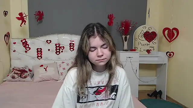 TinaRedlyのライブXXXチャット