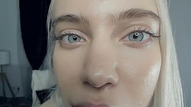 KristalCrowner – Naživo XXX chat