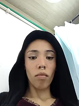 แชท XXX สดของ CharlotteKravizz