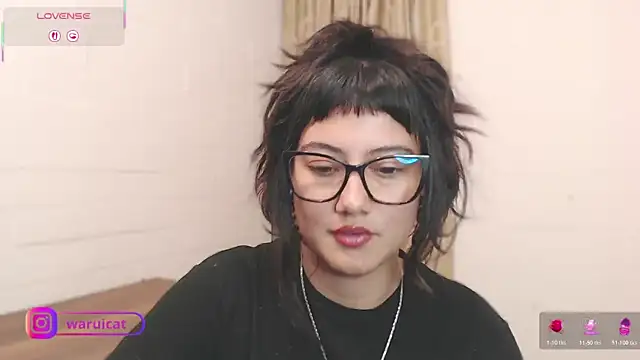 Онлайн чат XXX Laury_uri