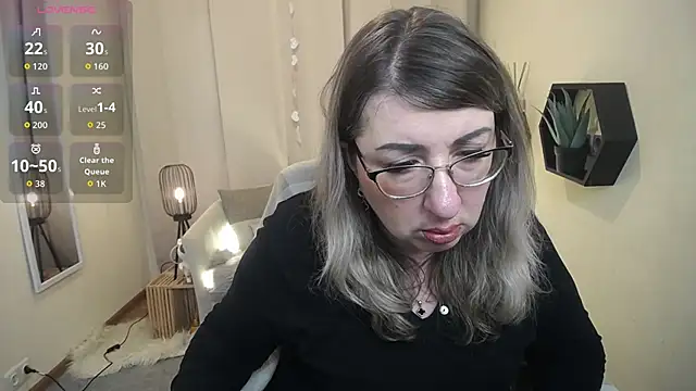 KKMimiKK: онлайн-секс-чат