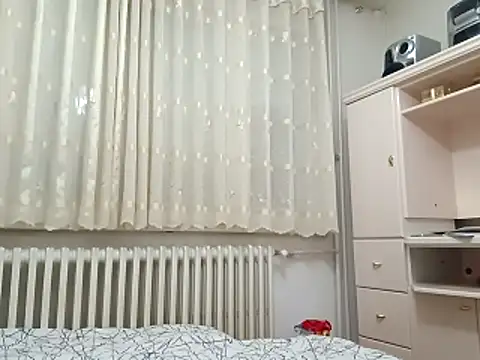 Show modela milf44milf na web-kameri