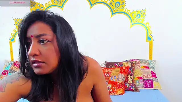 LadyNahir Chat XXX live